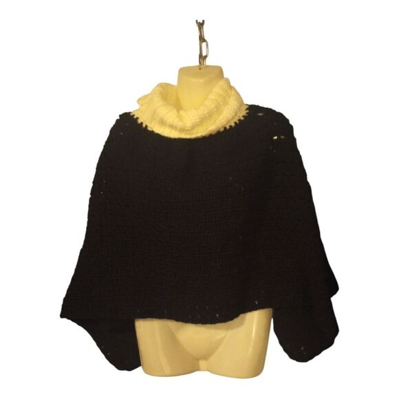 Handmade crochet turtleneck poncho - Picture 1 of 8
